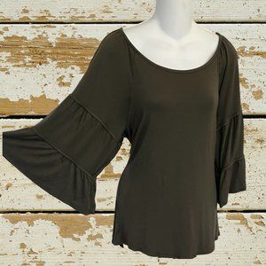 Est 1946 Olive Green – Bell Sleeve Ultimate Tee - Size M